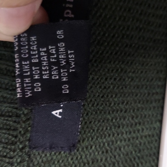 A Adams & Spire sweater vest - Picture 4 of 4